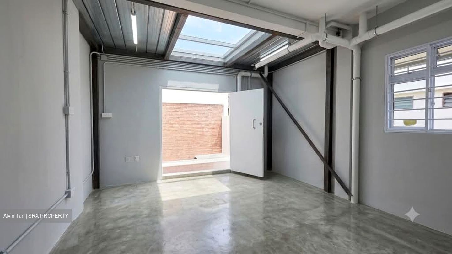 112 Katong (D15), Shop House #586764711